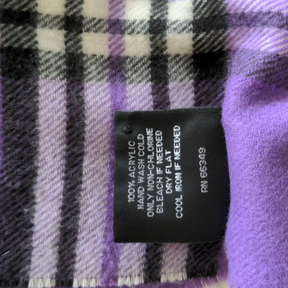 Super Soft Plaid Scarf (Like new condition!) - Picture 5 of 6